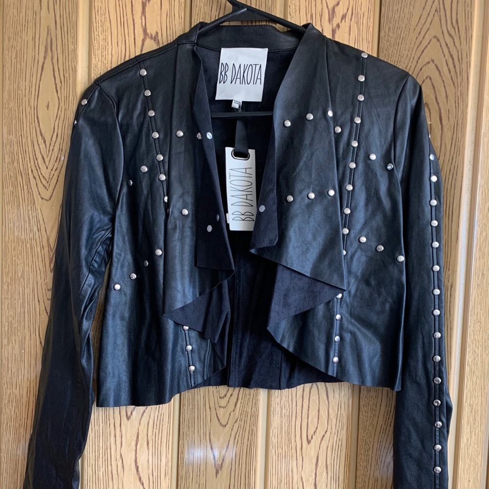 BB DAKOTA VEGAN LEATHER JACKET MOTO STUDDED CROP